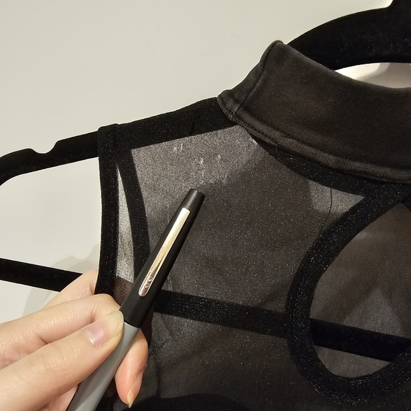 Vintage black mesh halter top size small - Picture 6 of 8